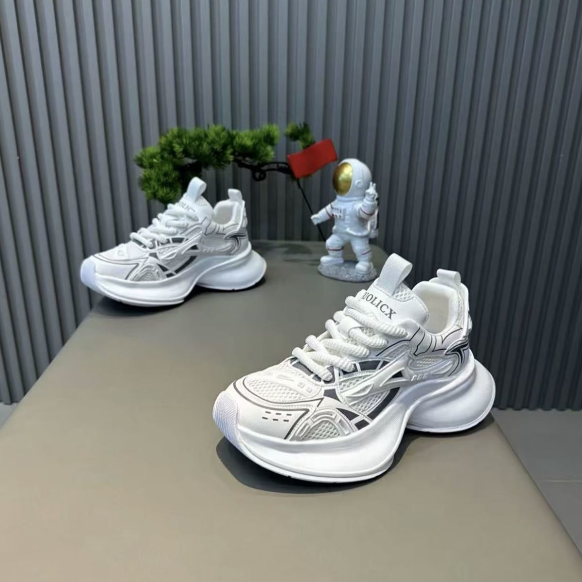 키높이 신발 남녀 2025 신상 두꺼운 밑창 키높이 트렌디표 커플 캐주얼 운동화 빈티지 러닝화