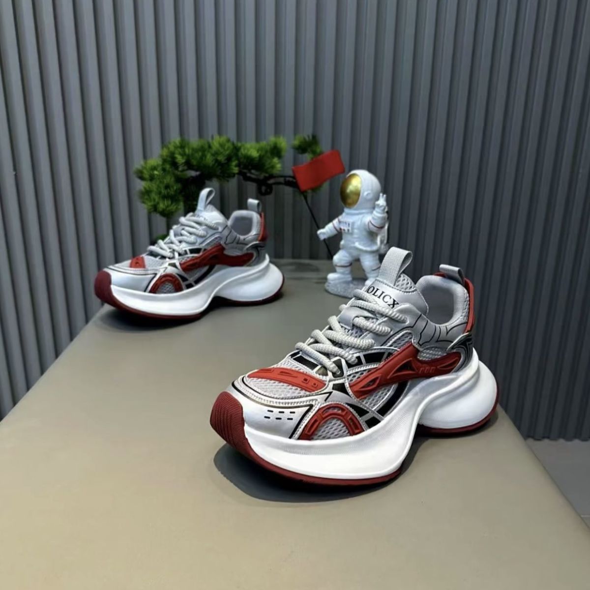 키높이 신발 남녀 2025 신상 두꺼운 밑창 키높이 트렌디표 커플 캐주얼 운동화 빈티지 러닝화