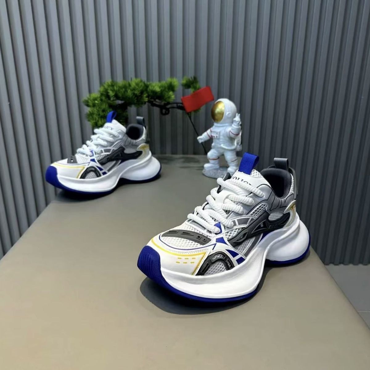 키높이 신발 남녀 2025 신상 두꺼운 밑창 키높이 트렌디표 커플 캐주얼 운동화 빈티지 러닝화